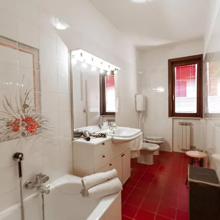 La Casa Gialla Desenzano del Garda